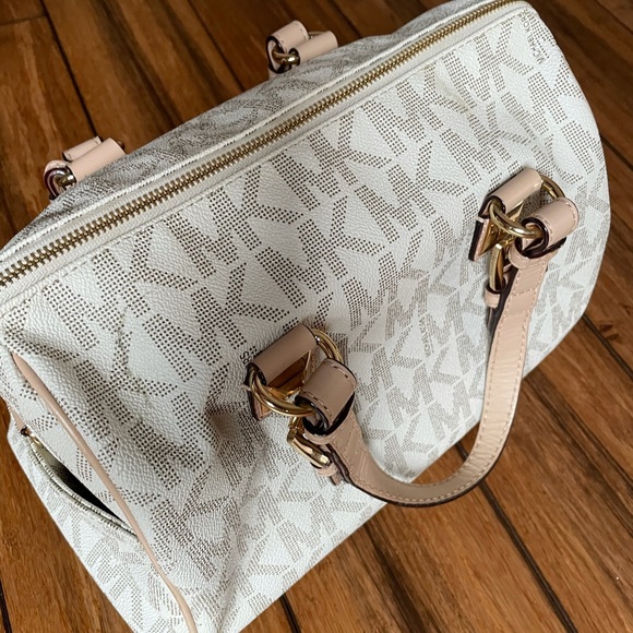 Michael Kors Grayson Medium Satchel Vanilla Bag - Picture 1 of 10